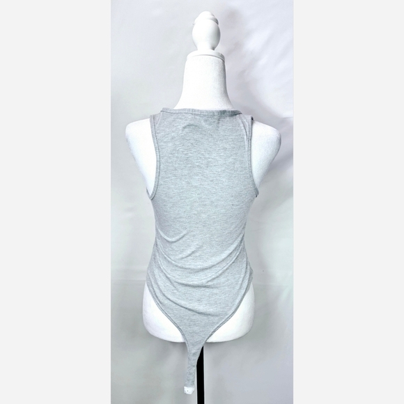 Size 6 PRETTYLITTLETHING Grey Bodysuit - Picture 3 of 5